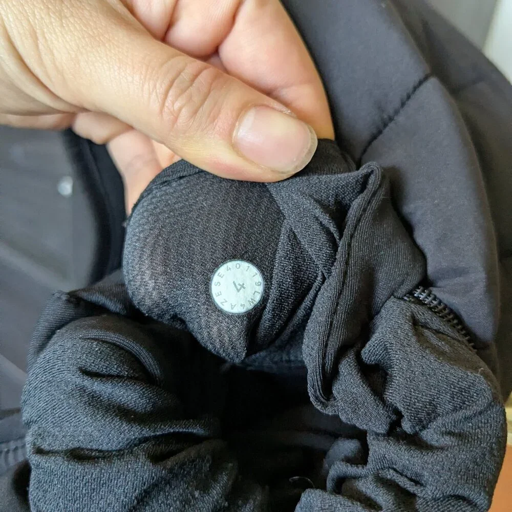 Lululemon Extra Mile Vest Black Puffer Vest Water Repellant Size 4